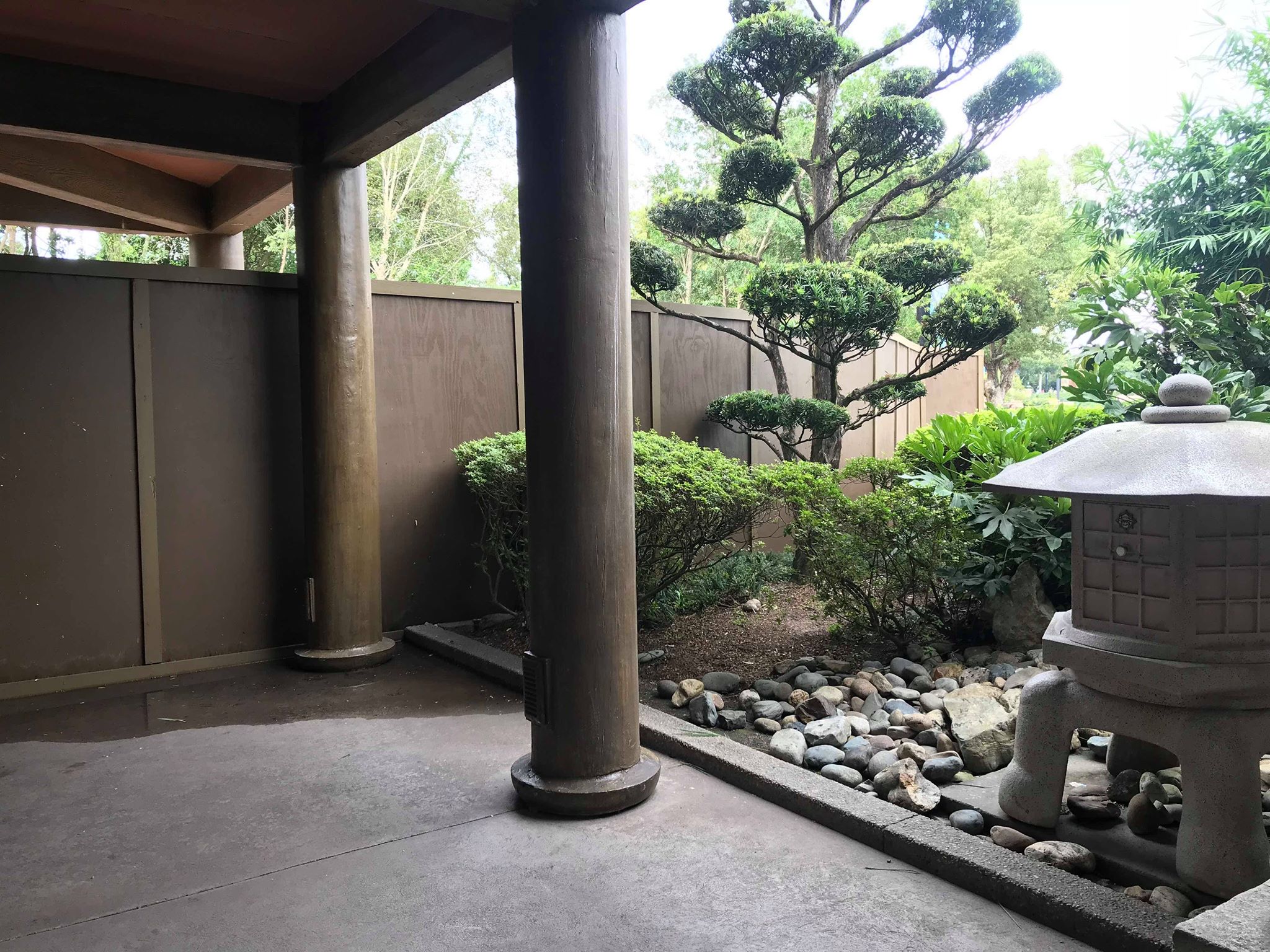 What’s NEW in Epcot?? Japan construction walls are up for a NEW restaurant!