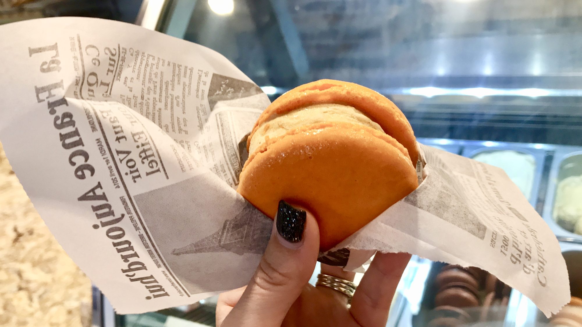 Pumpkin Spice Macaron Sandwich - C'est Parfait!