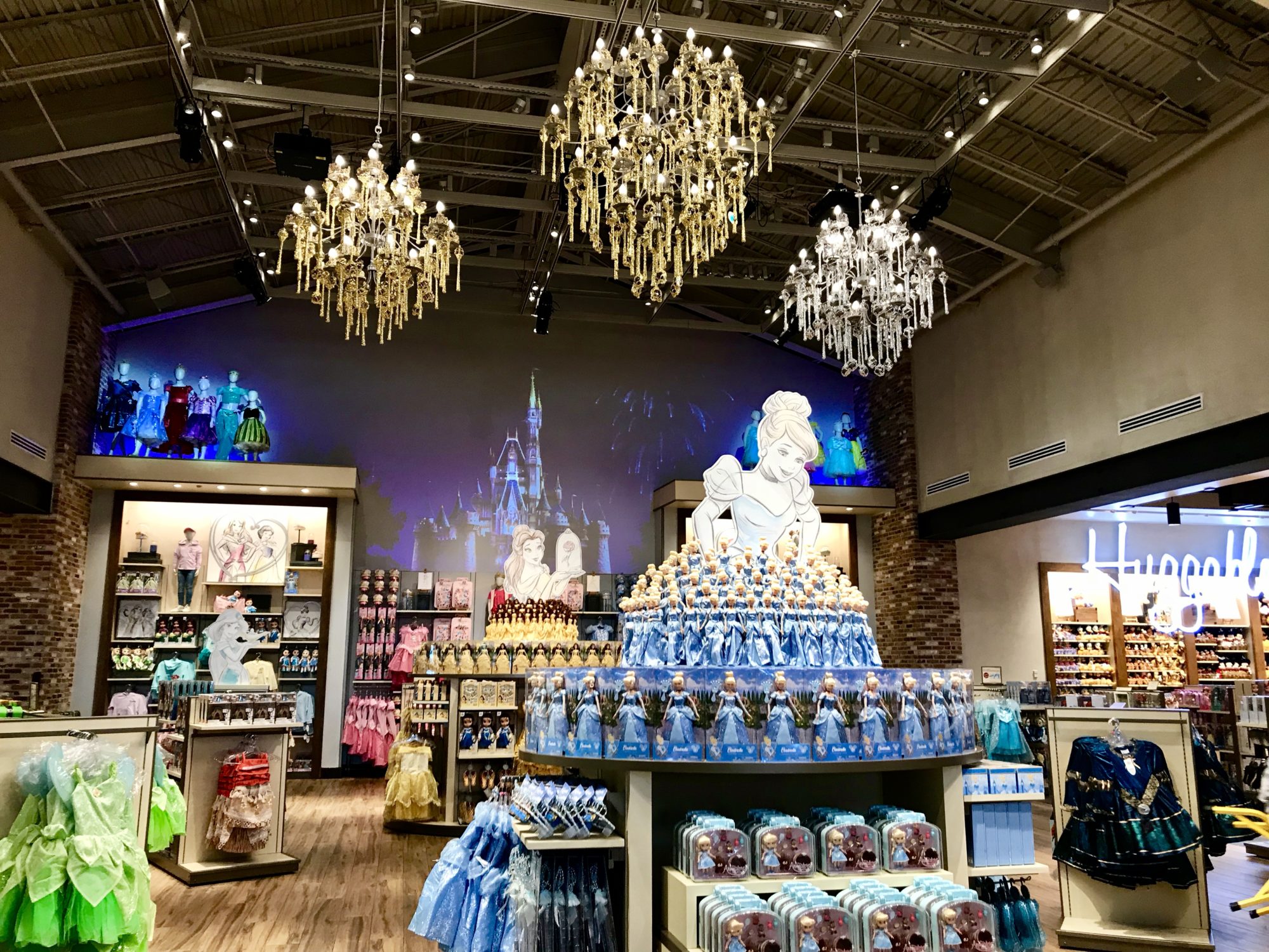 Grand Reveal at World of Disney - DIsney Springs