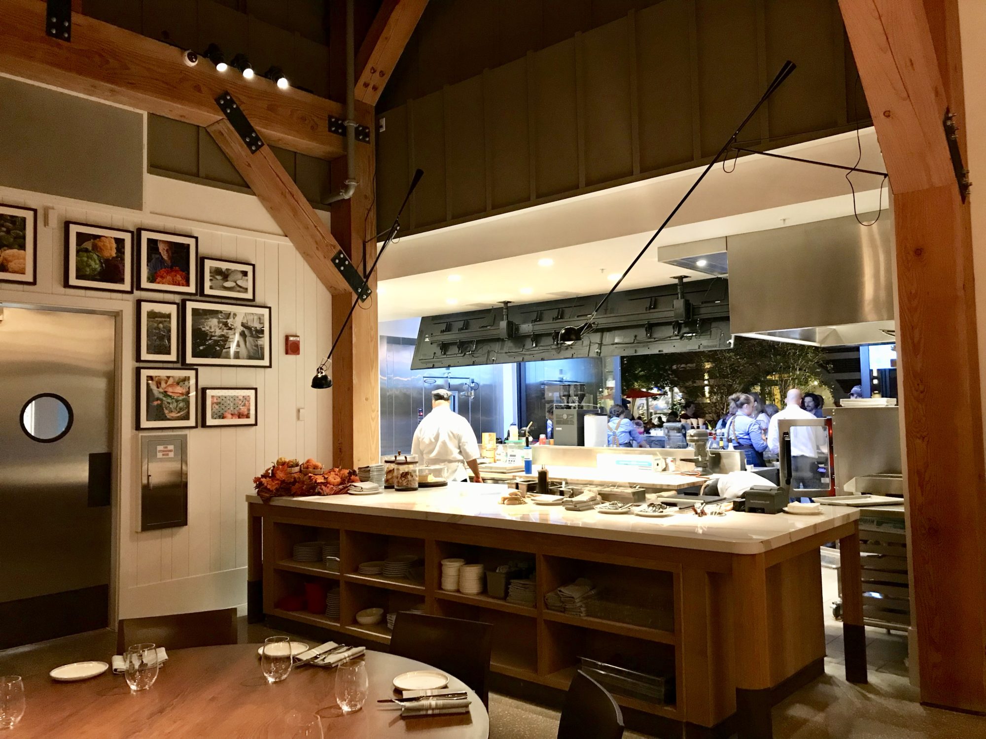 Wolfgang Puck Bar & Grill - Review