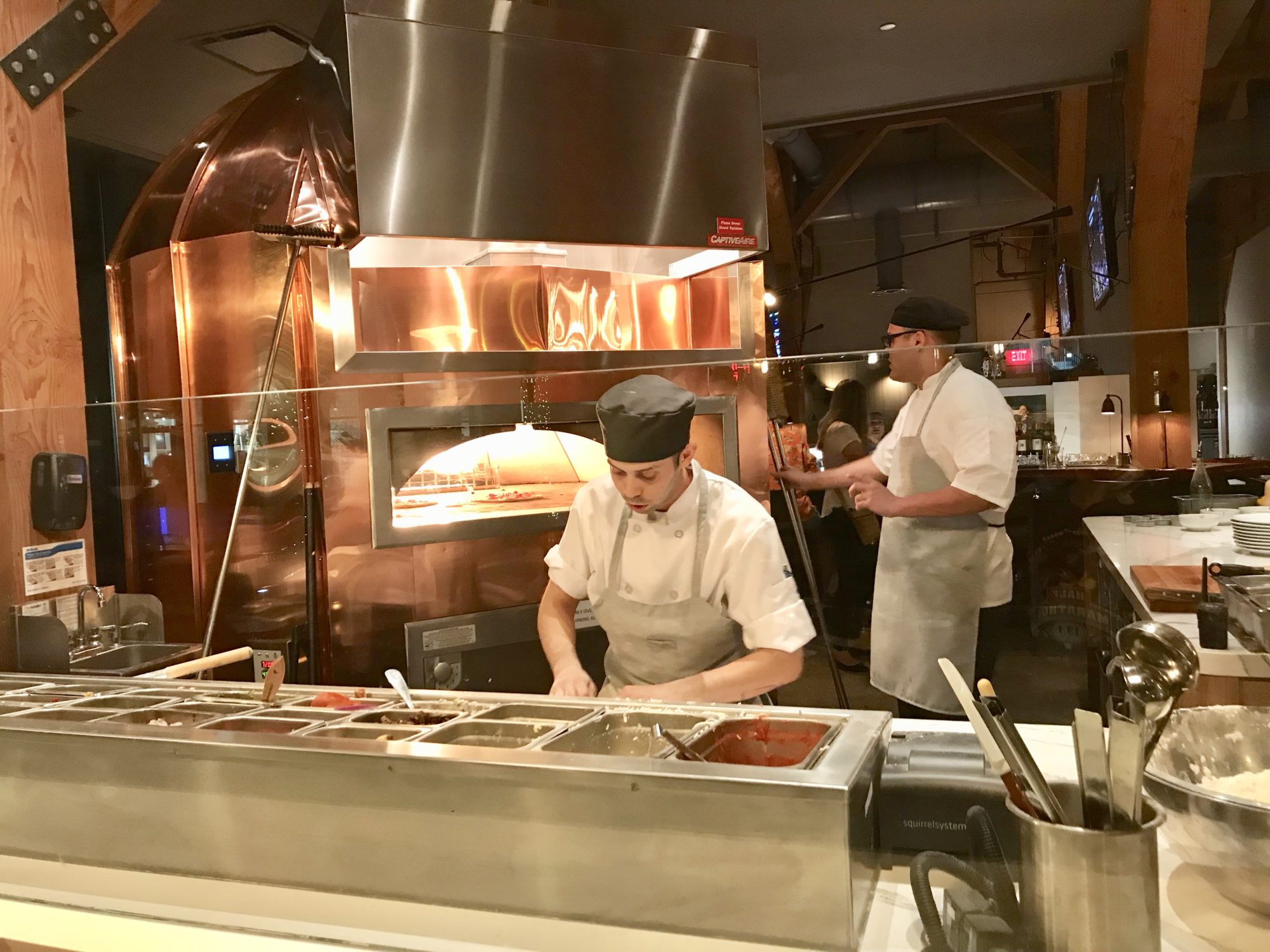 Wolfgang Puck Bar & Grill - Review