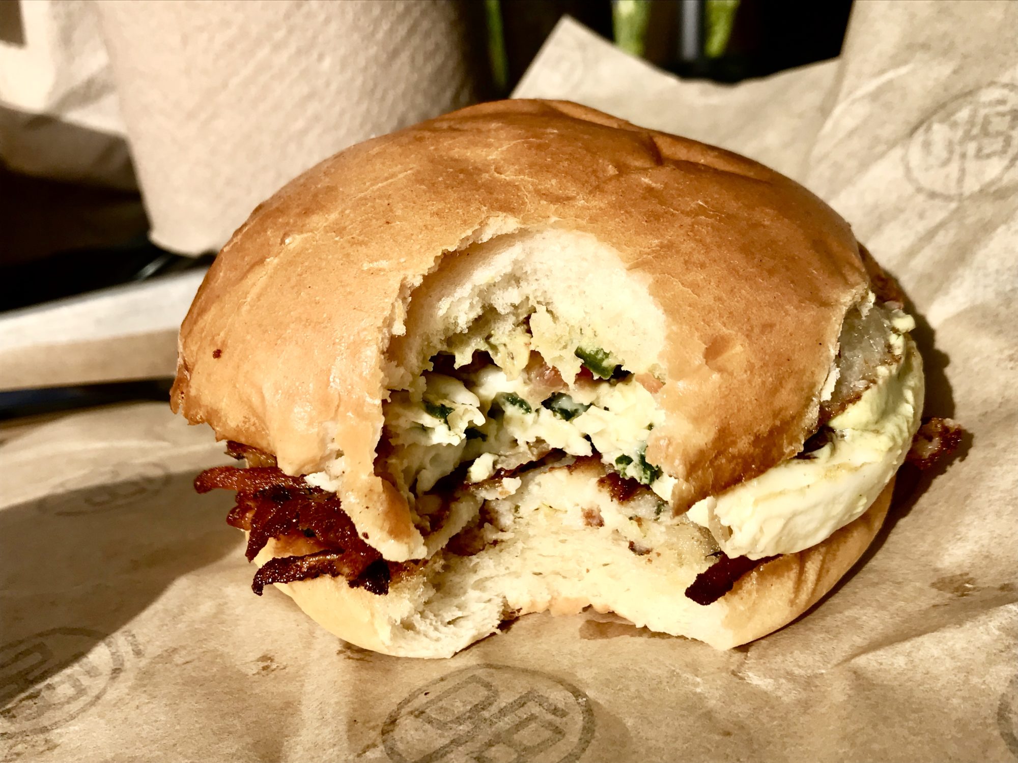 D-Luxe Burger Adds Breakfast Menu - Review