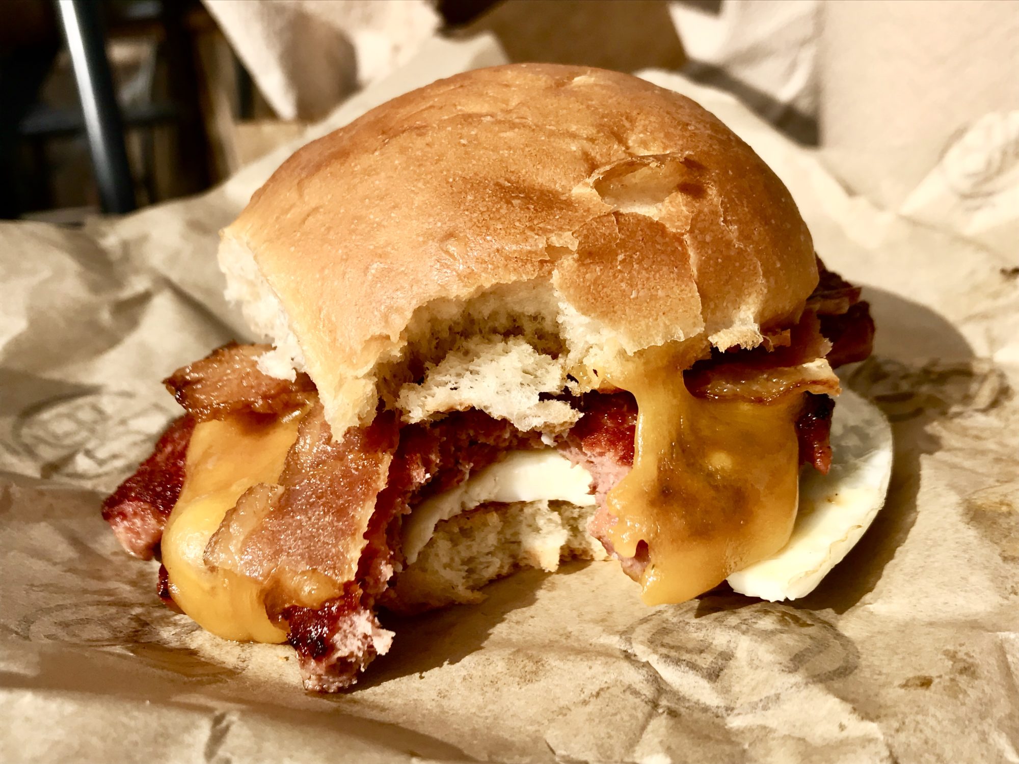 D-Luxe Burger Adds Breakfast Menu - Review