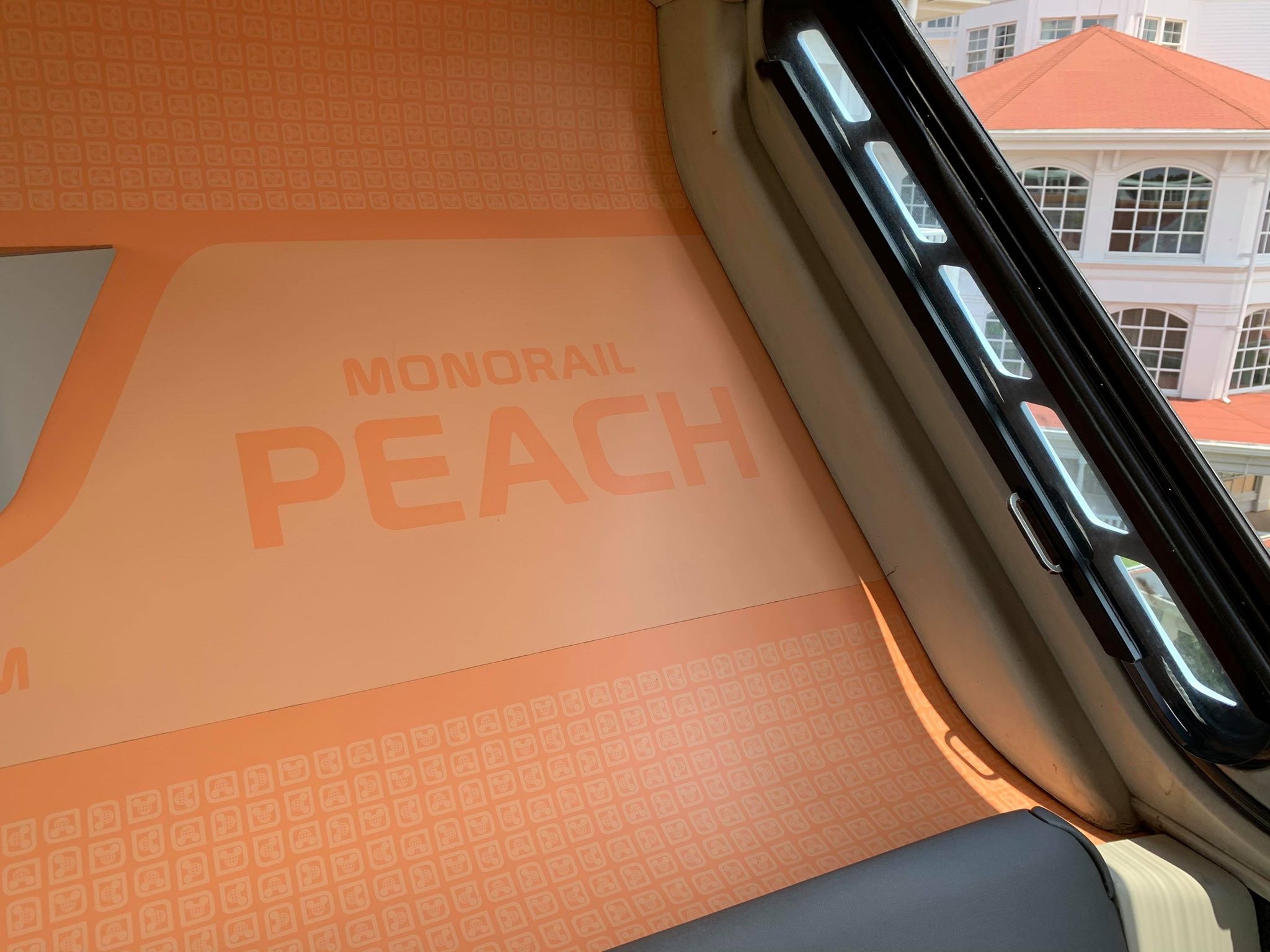 Peach monorail