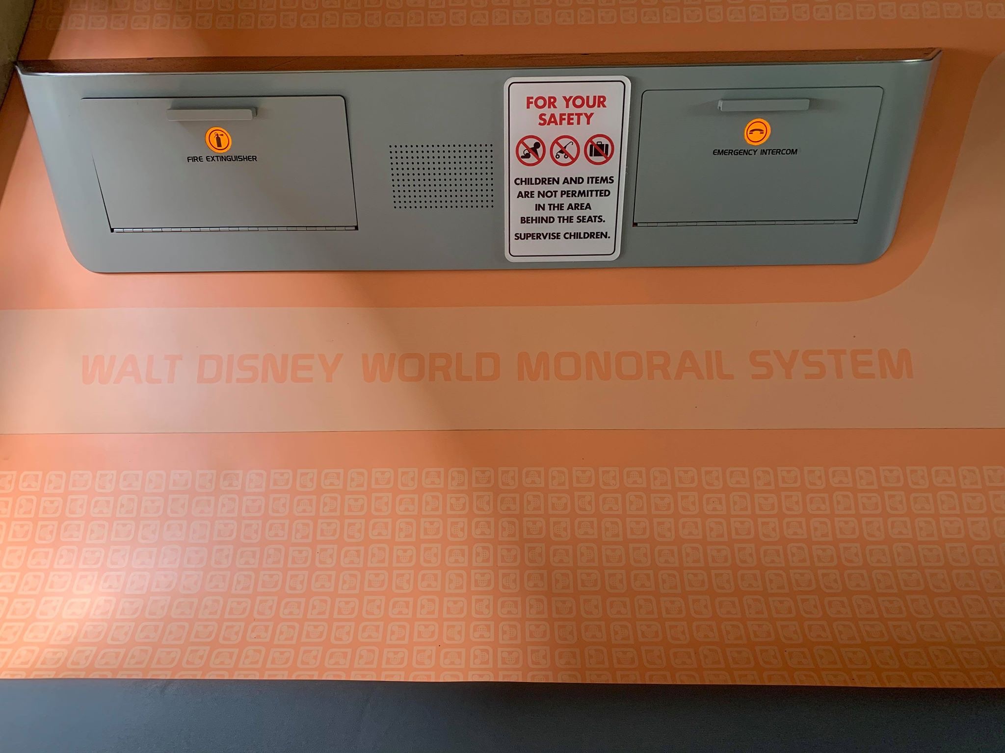 peach monorail