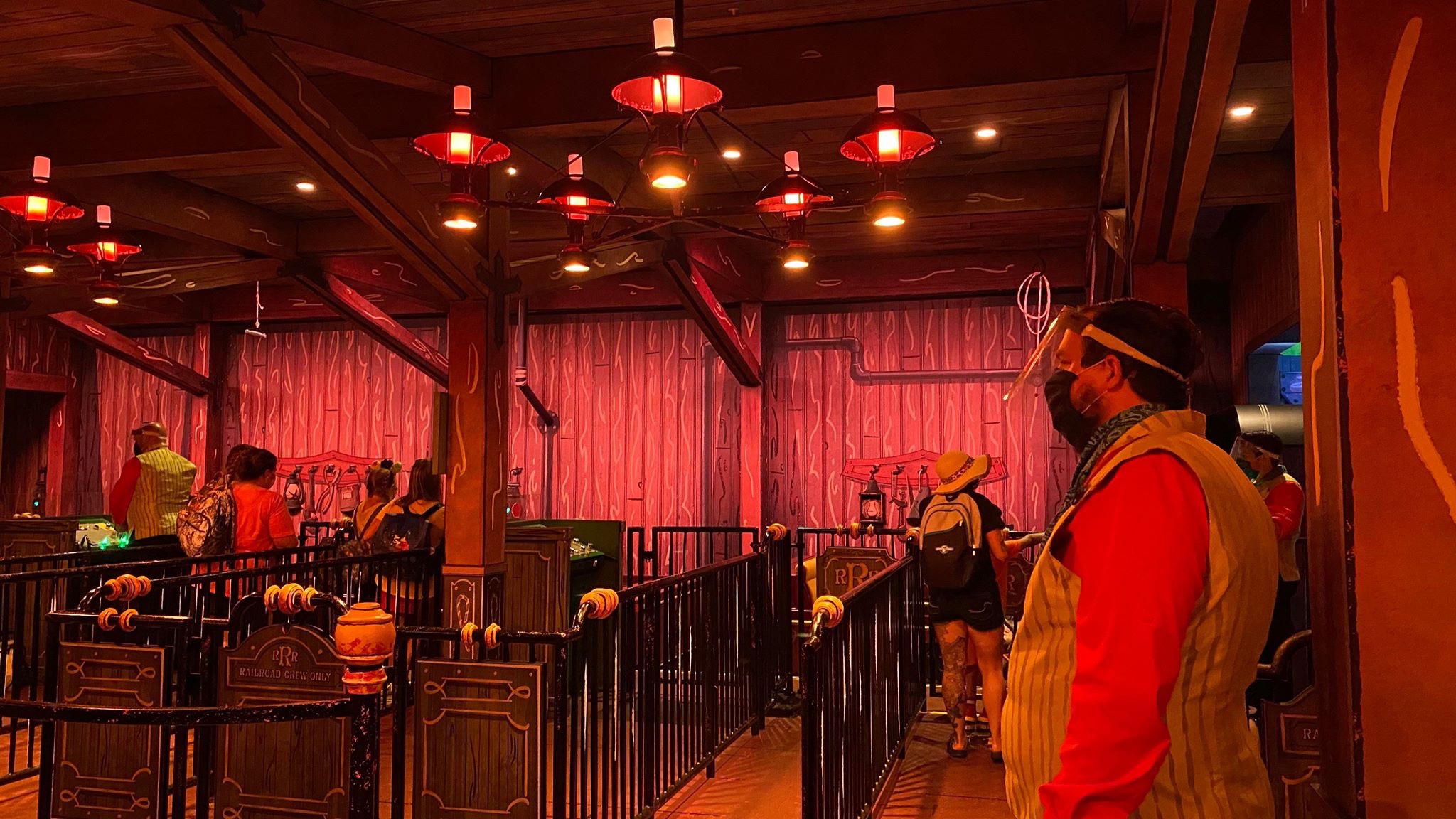 Mickey and Minnie's Runaway Railway