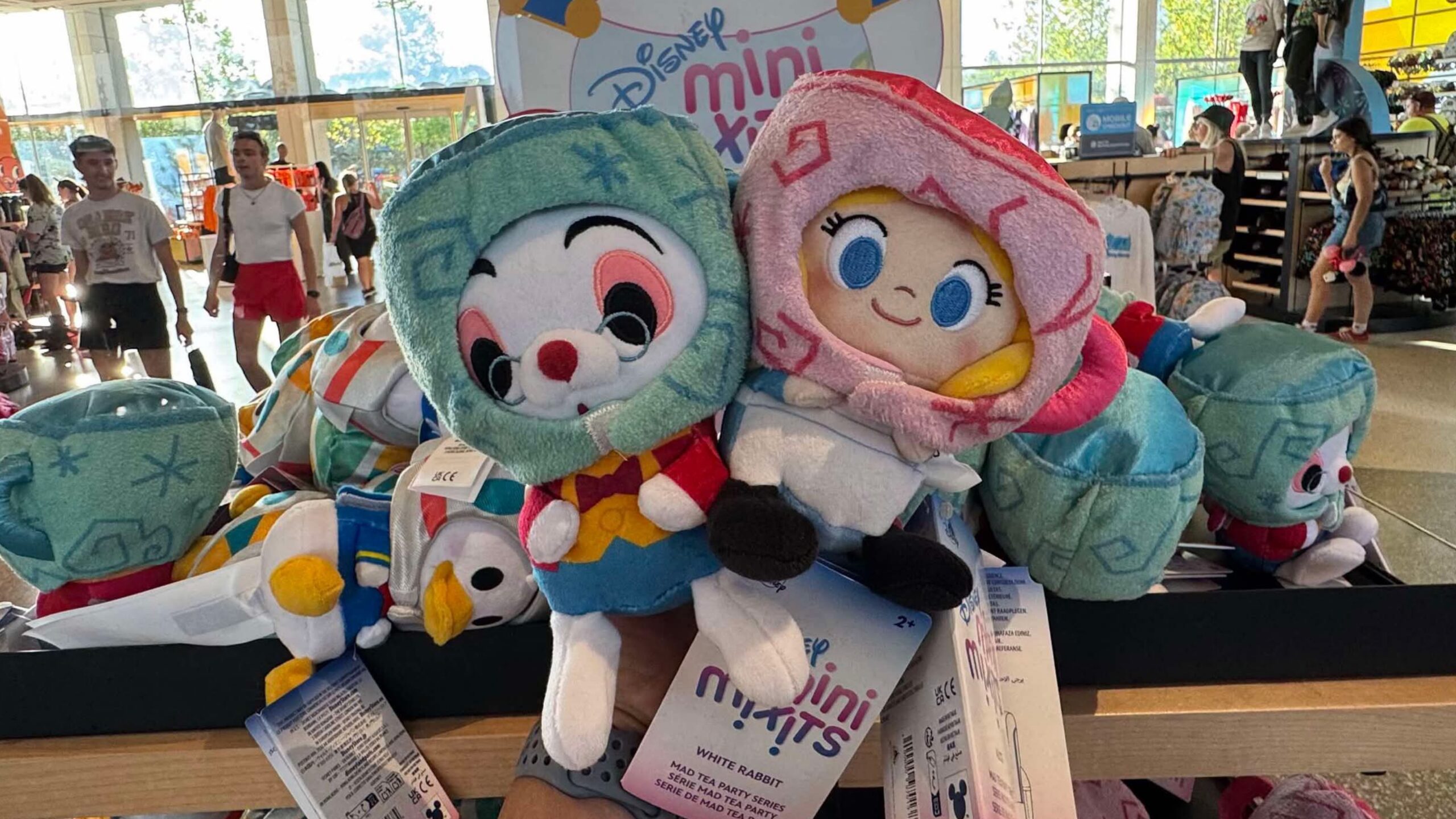 Don't Be Late! Grab These Adorable Alice in Wonderland Mini Mix