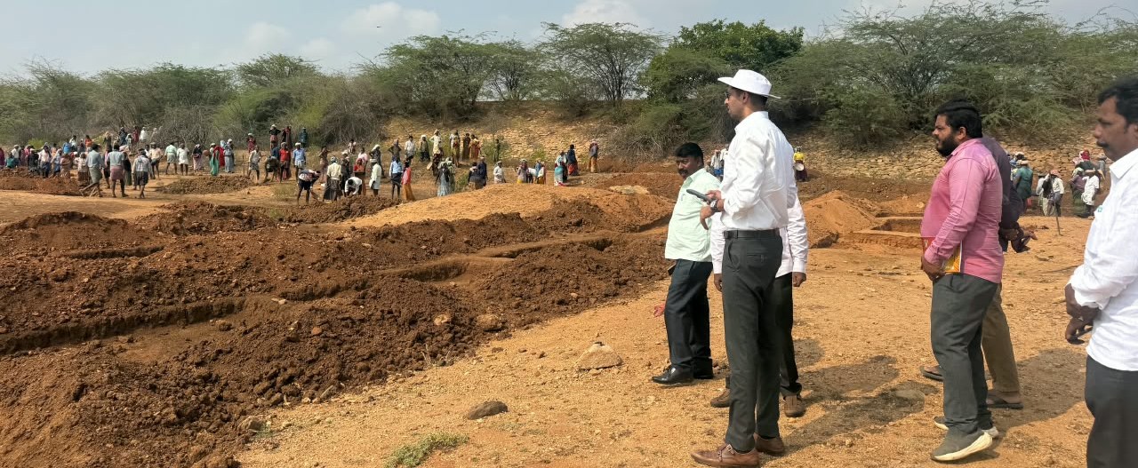 ಬರಗಾಲದಲ್ಲಿ ಗ್ರಾಮದಲ್ಲೇ ಉದ್ಯೋಗ ಪಡೆದು ಆರ್ಥಿಕವಾಗಿ ಸದೃಢರಾಗಿ | ಡಾ.ಎಸ್.ಆಕಾಶ್