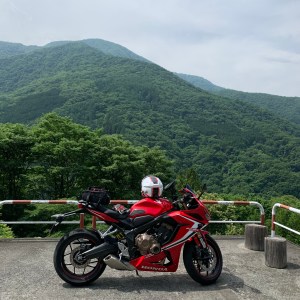 奥秩父R140からの清々しい山の緑の風景with CBR650R