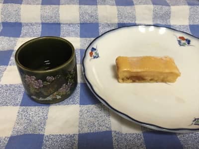 晴雲の純米酒とレモンケーキ