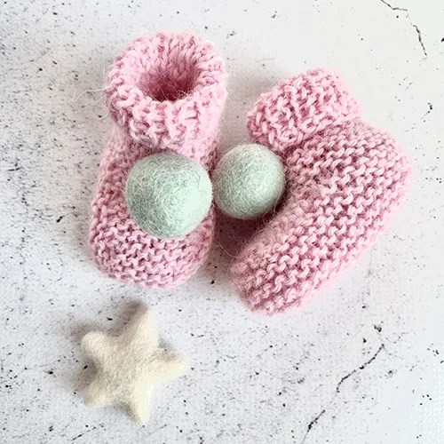 Newborn booties Lilly and Bright