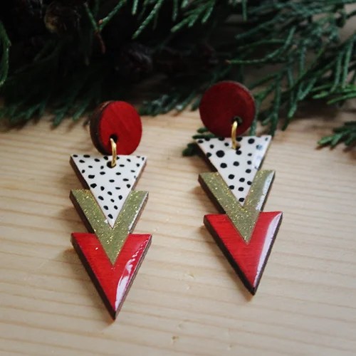 Wooden triangle earrings - Red Jayney Mac