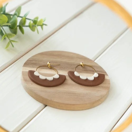 Collar pattern earrings Curpic