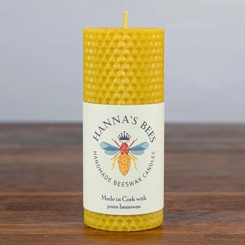 Beeswax candle - Medium Hanna's bees