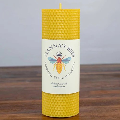 Beeswax candle - Large Hanna's bees