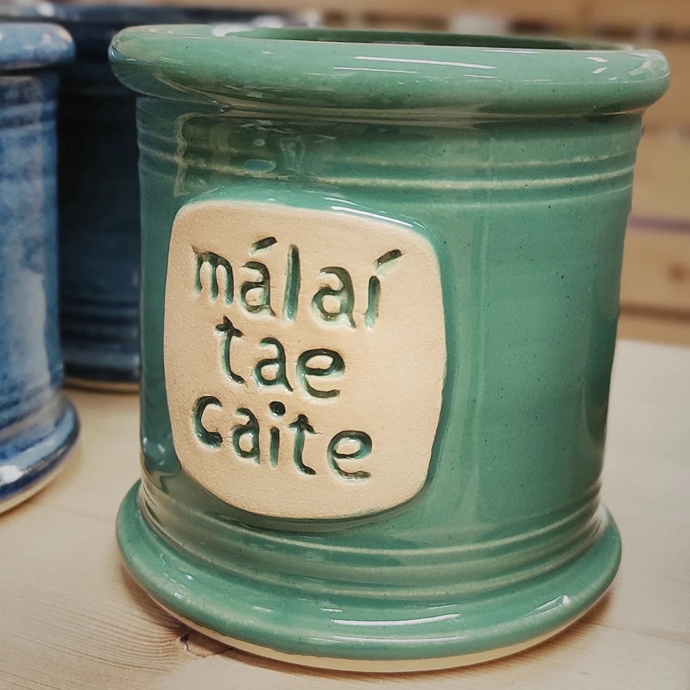 Smearla used tea bags pot - Green, Irish Woodford Pottery
