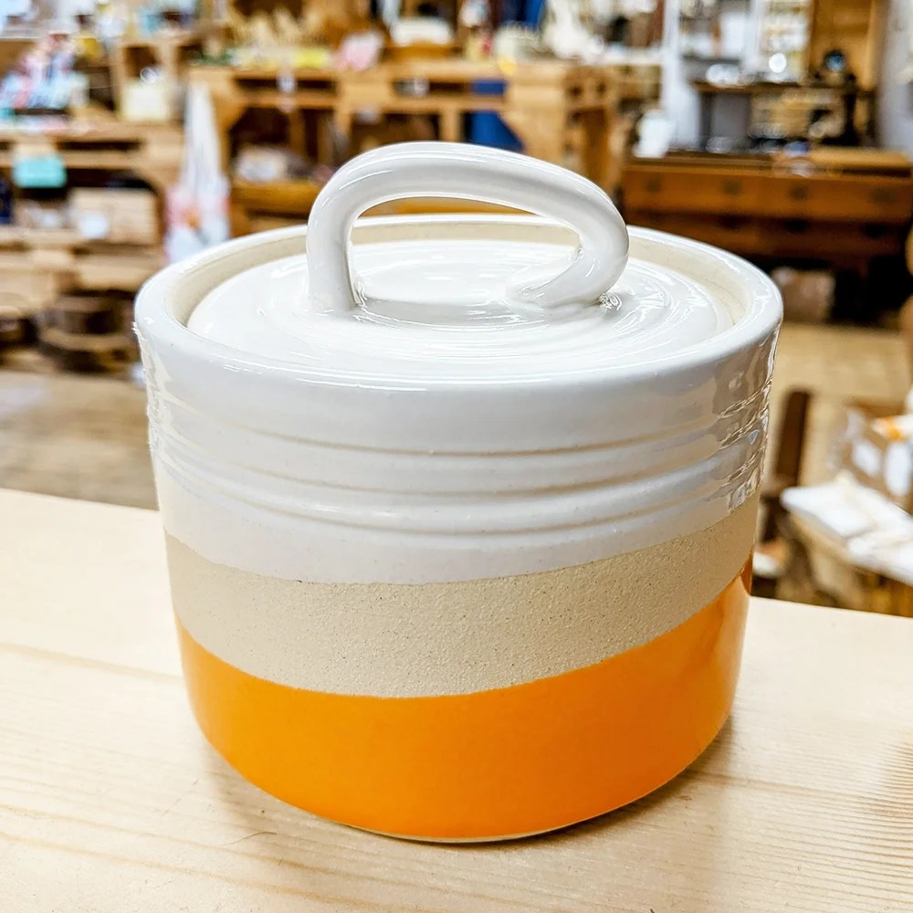 Sugar bowl - Yellow Woodford Pottery