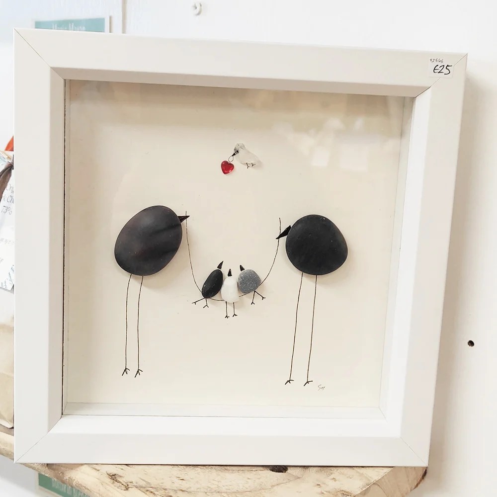 Pebble Art Frame - Family Greta Pebble Art