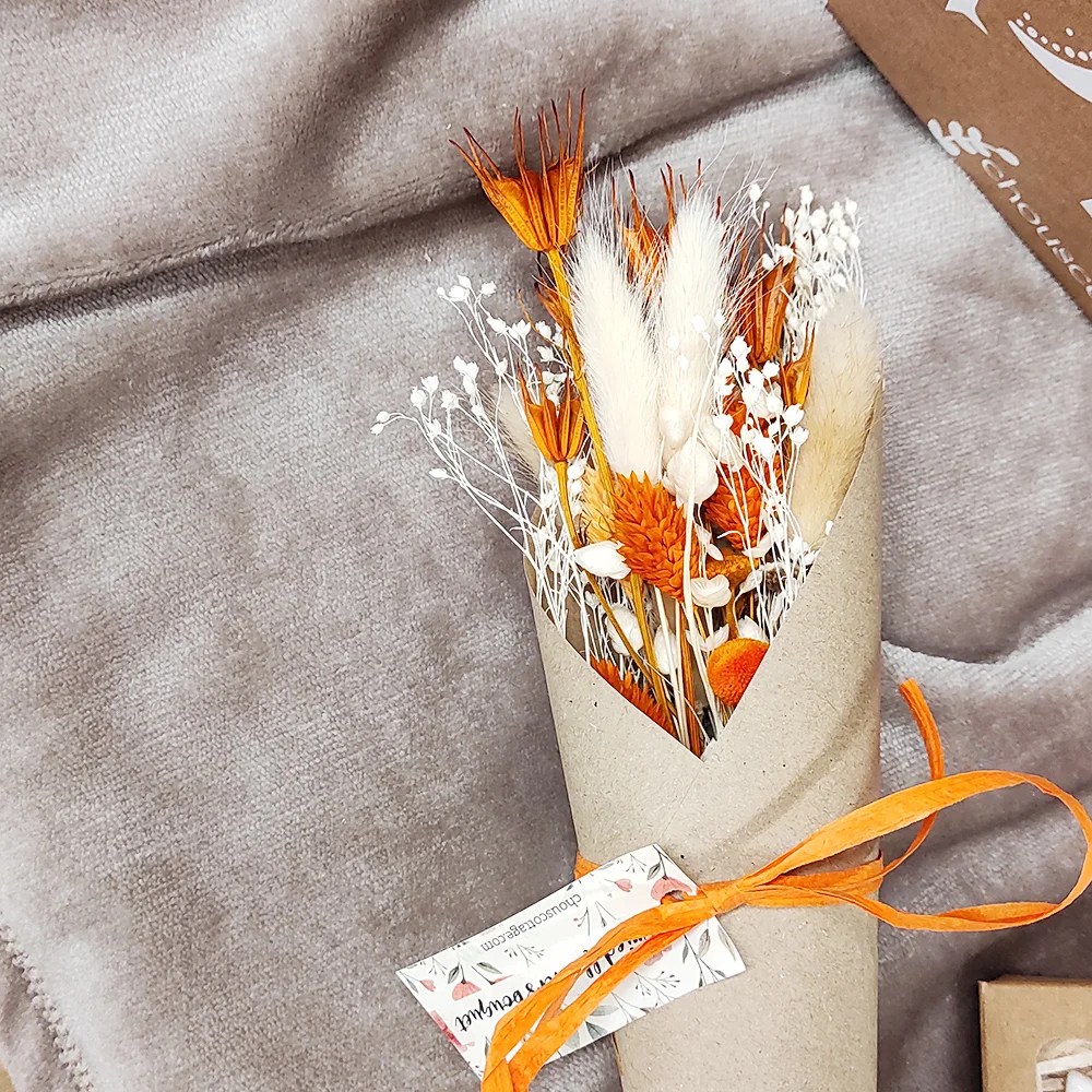 Small dried flowers bouquet - Orange Chou's Cottage