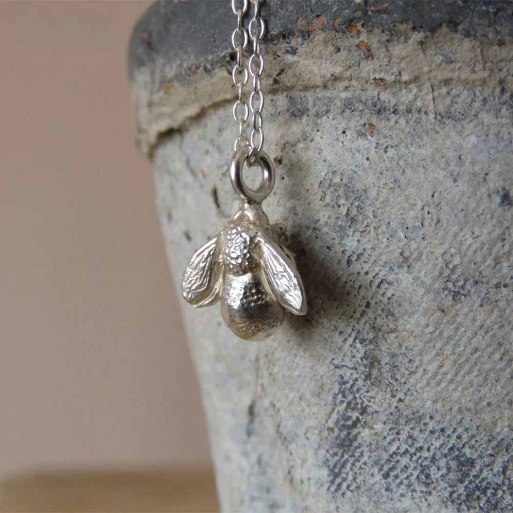Lizzie Lester Pendants - Bee Lizzie Lester Jewellery