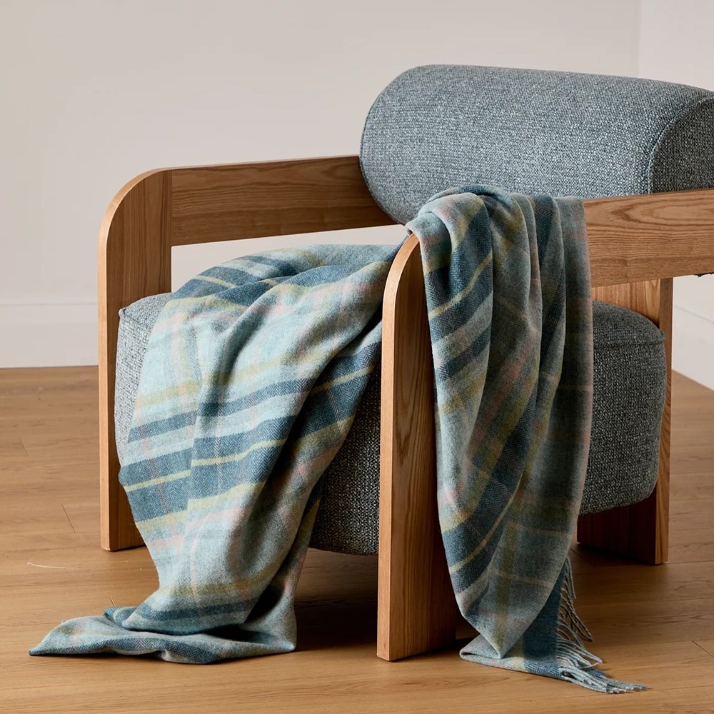 Foxford Lambswool Throw - Rosslare