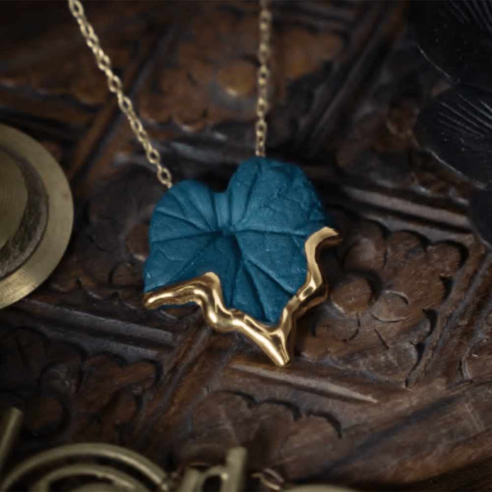 Danu porcelain necklace