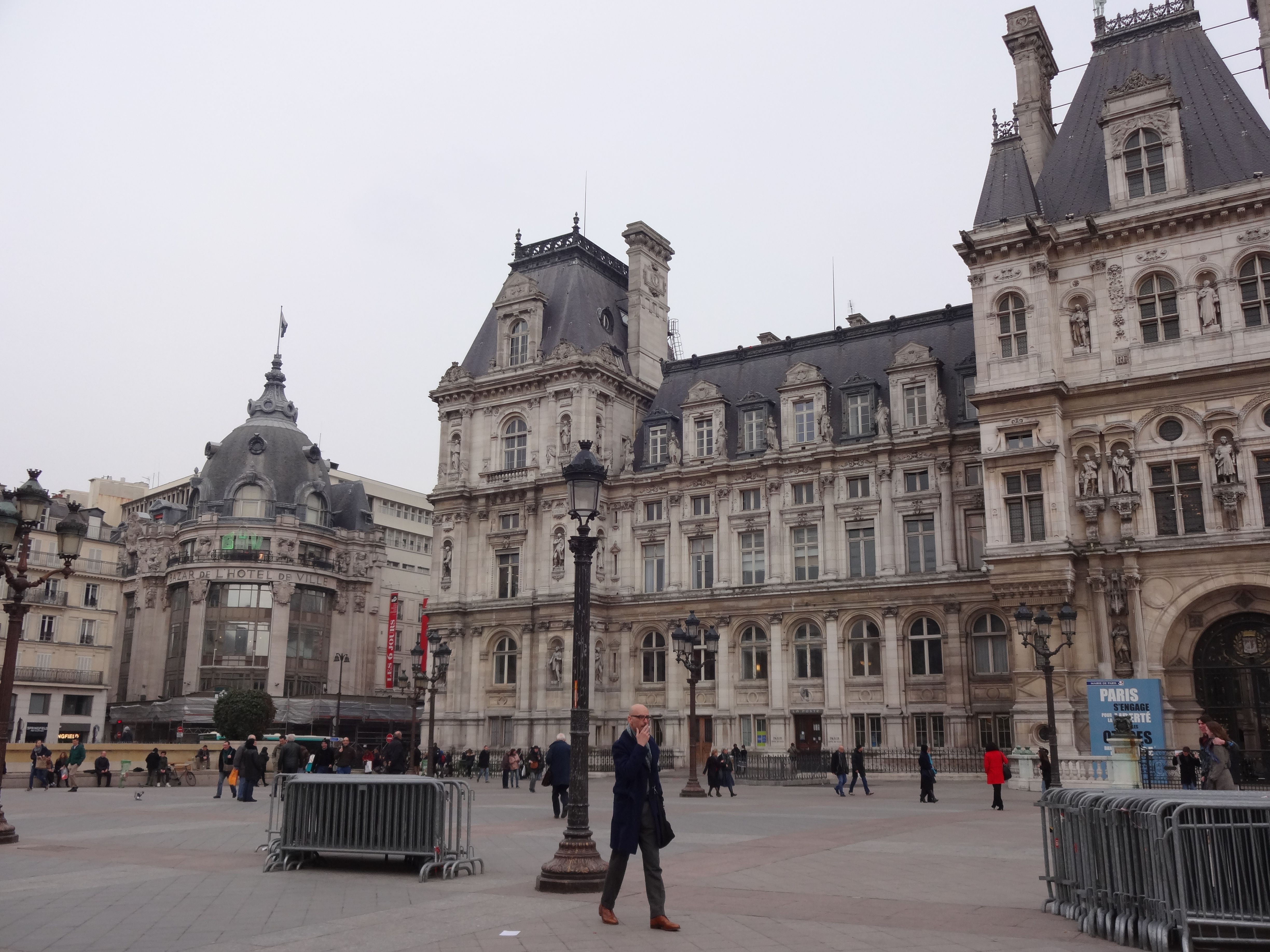 Another angle of l'Hôtel de Ville
