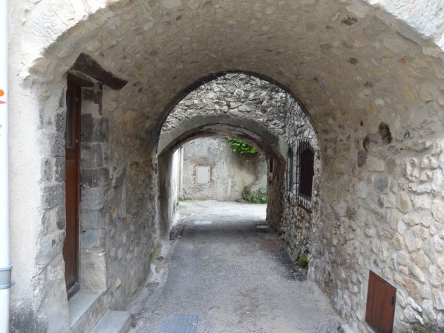 The antiquity of Rousset-les-Vignes