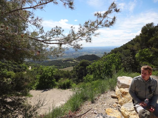 Relaxing on the trek through the Dentelles de Montmirail