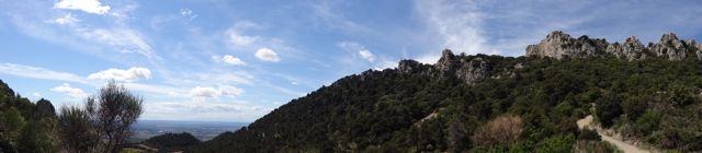 A panoramic of the Dentelles de Montmirail