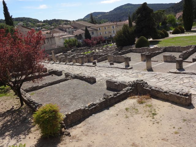 Ancient Roman ruins of former boutiques in Romaine-la-Vaiselle