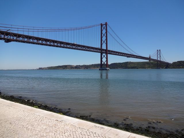 Ponte 25 de Abril