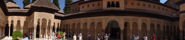 Panoramic of the Patio de los Leones