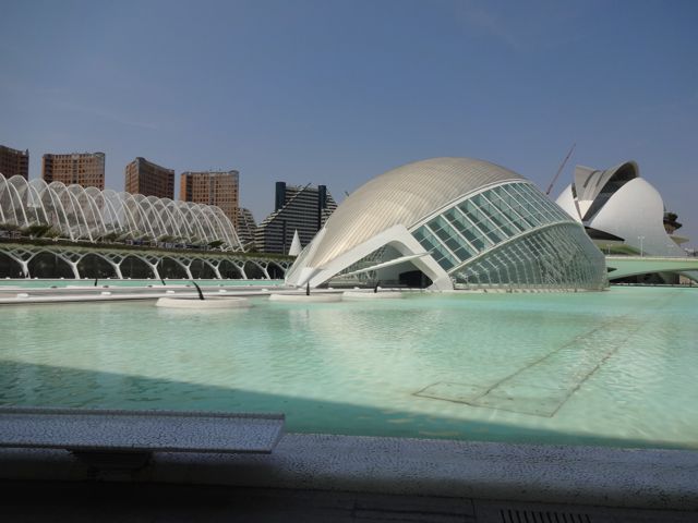 L'Hemisfèric with the Palau de les Artes Reina Sofía, Ciudad de las Artes y las Ciencias