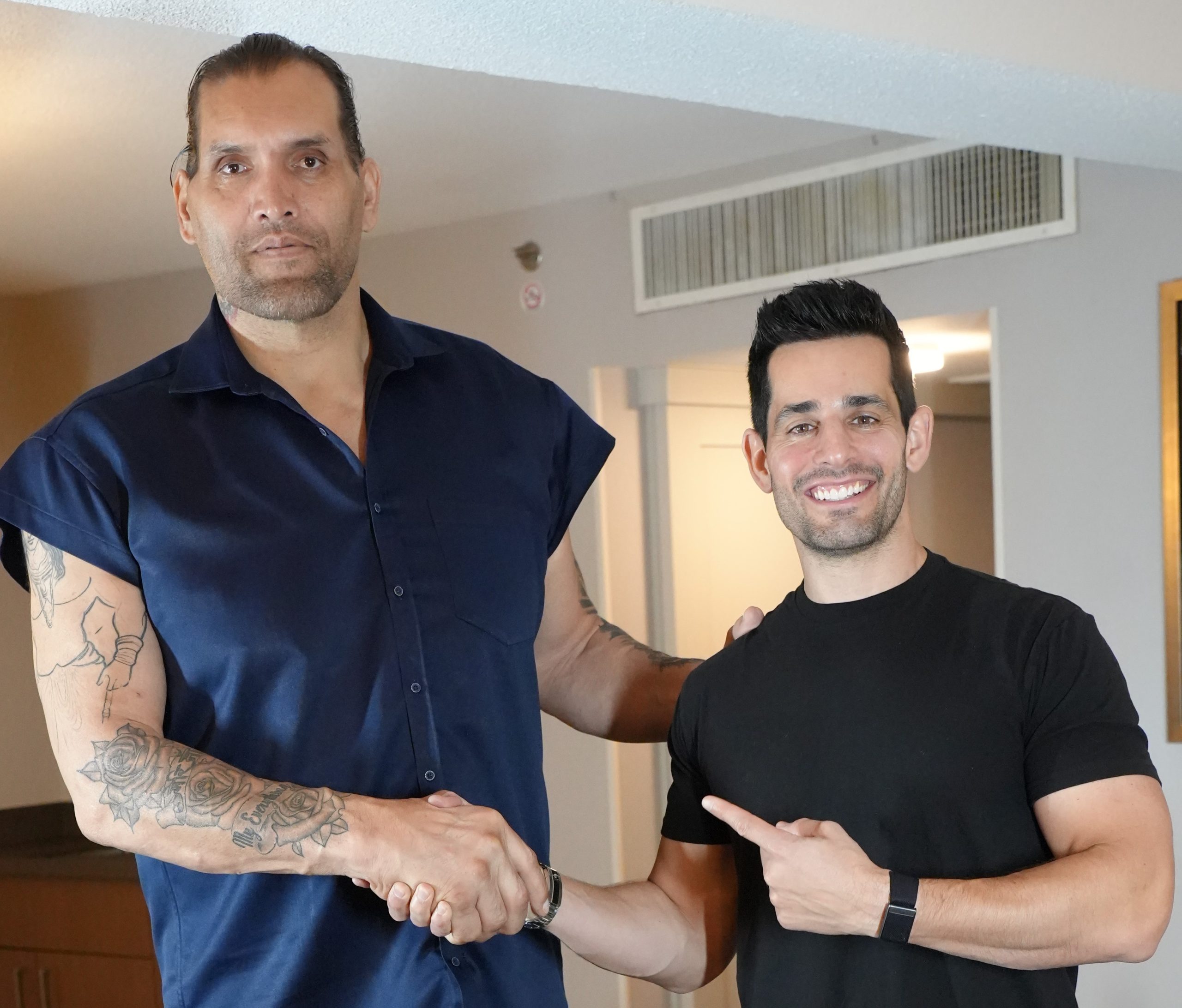 Great Khali and Chris Van Vliet