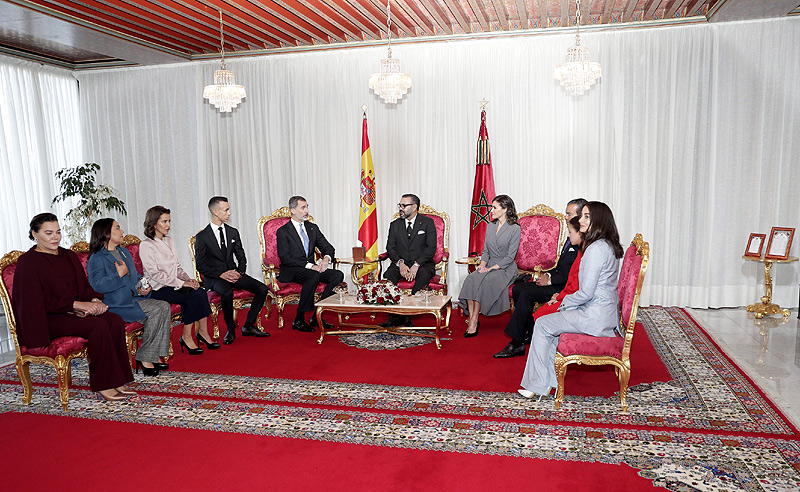 الملك يستقبل نظيره الإسباني.. واليوم الأول من الزيارة يعرف توقيع 11 اتفاقية جديدة..