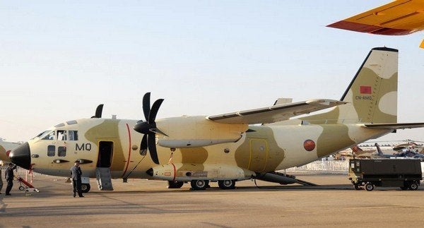 طائرة عسكرية تنقل 50 برلمانياً إلى المنطقة العسكرية الجنوبية!