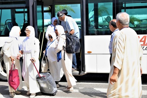 Arrivée, dimanche (01/09/2019) à l'aéroport de Rabat-Salé, d'une délégation de non-voyants, encadrée par par l'Organisation Alaouite pour la Protection des Aveugles au Maroc (OAPAM), après avoir accompli les rites du Hajj dans les Lieux saints de l'Islam grâce à la Haute Sollicitude de SM le Roi Mohammed VI.
