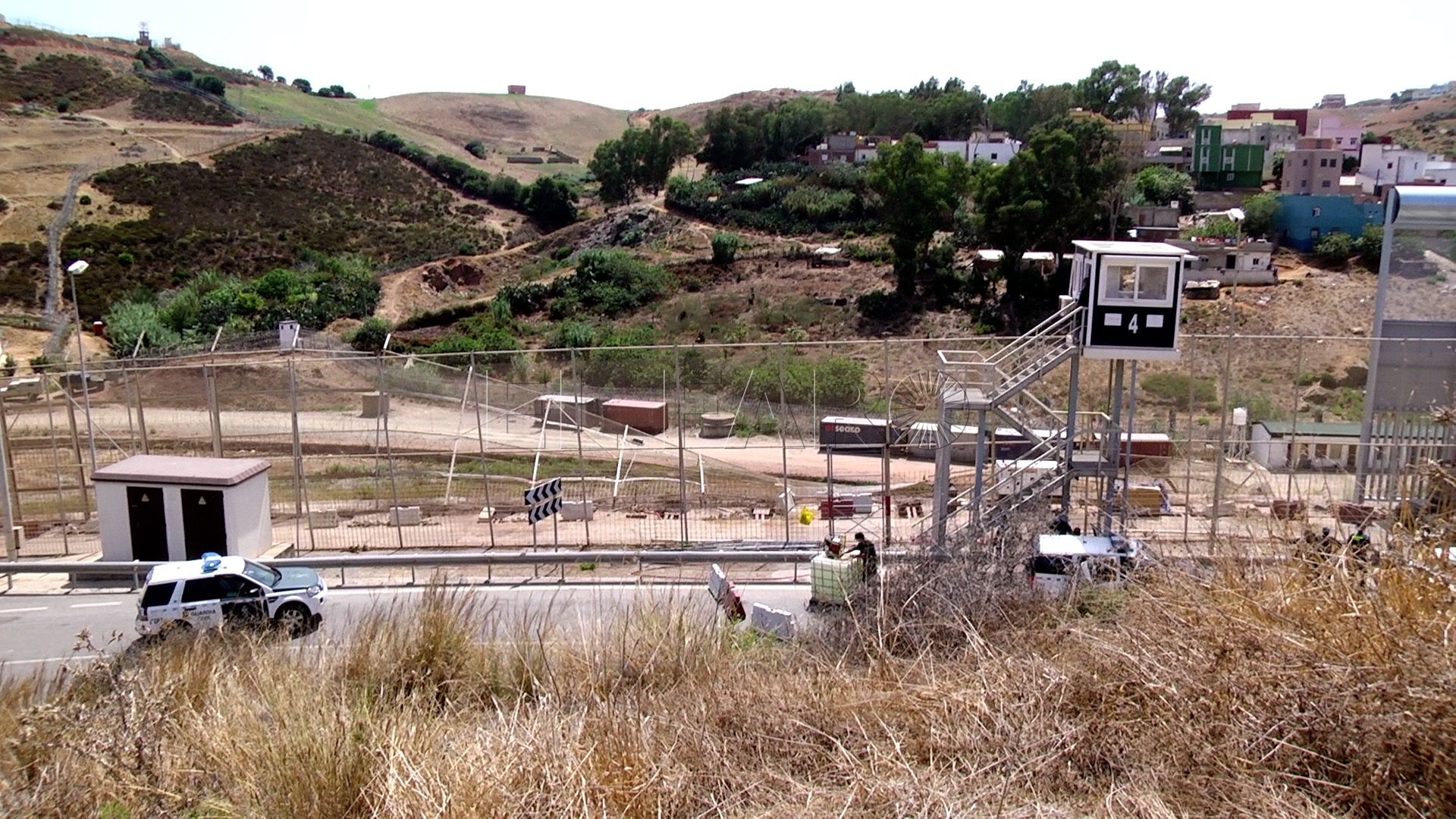 استنفار أمني مغربي إسباني بعد انهيار سياج حدودي في مليلية