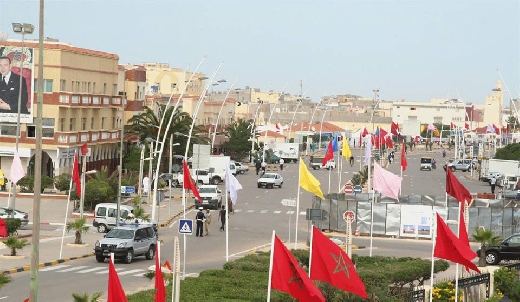 مصالح الكهرباء تواصل صيانة الشبكة الوطنية ذات الجهد المرتفع على مستوى اقليم بوجدور