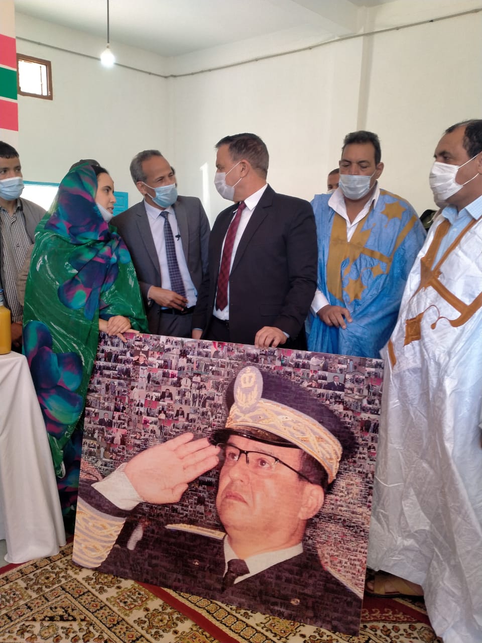 عامل بوجدور يدشن وحدة صناعية للتلفيف