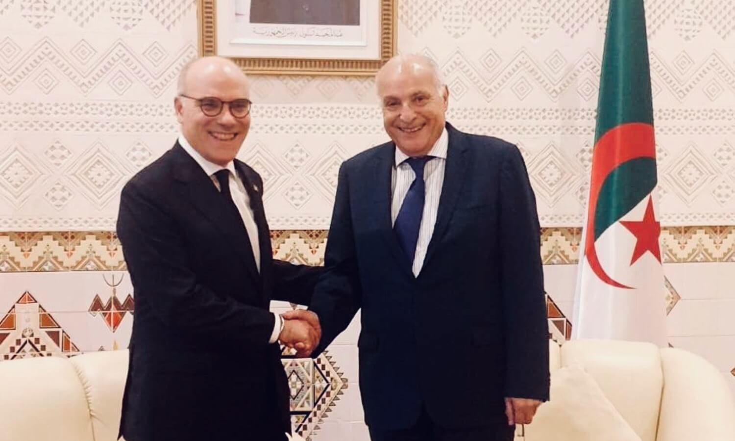 مخاوف الجزائر من تكرار “سيناريو المغرب” مع إسرائيل يدفعها لارتكاب أخطاء ديبلوماسية مع تونس