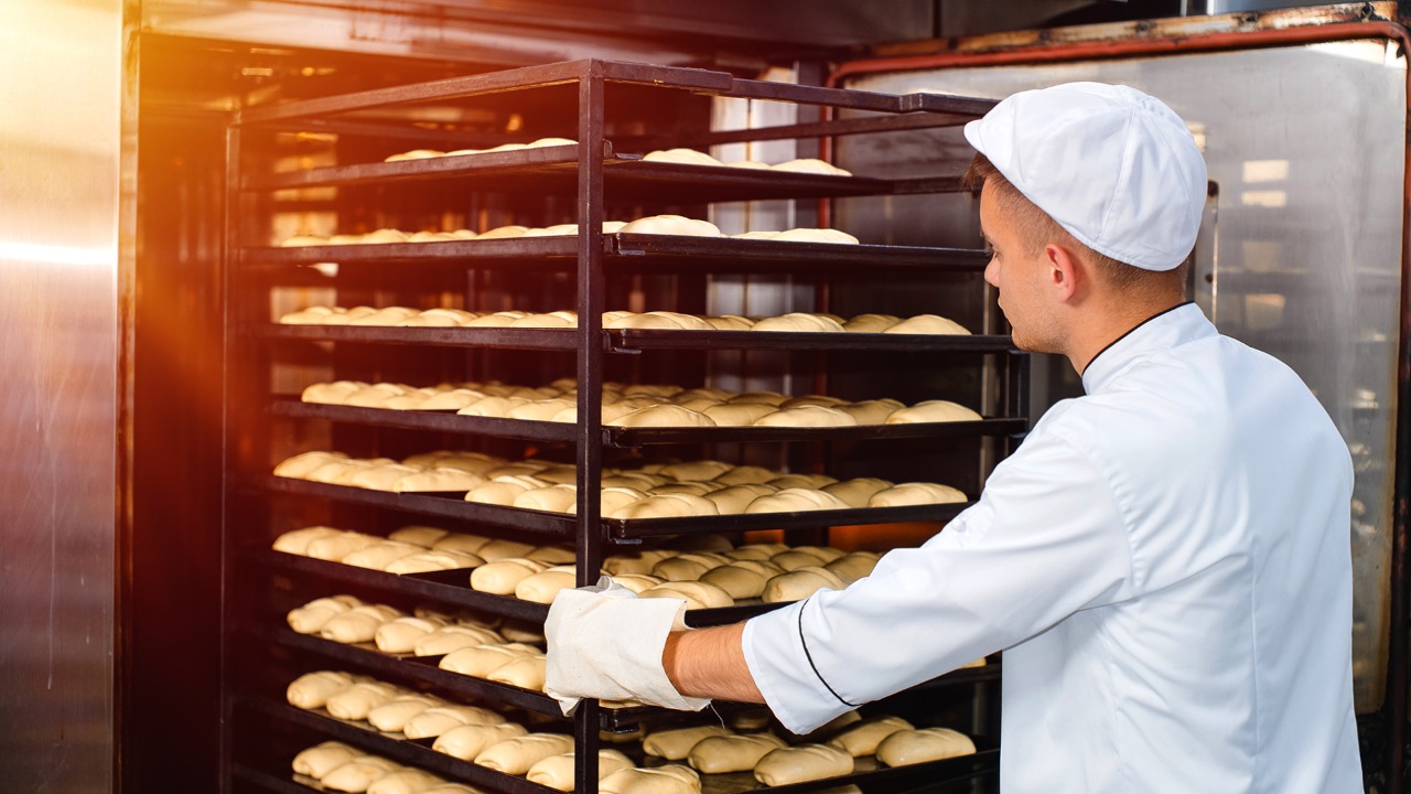Por tres meses, acuerdan el precio para comercializar el kilo de pan entre $ 220 y $ 270