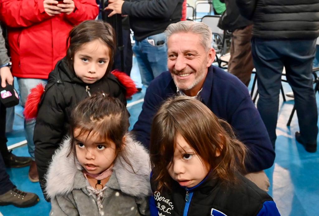 Gira oficial: Arcioni continúa recorriendo el interior con aportes y detalles de la gestión 