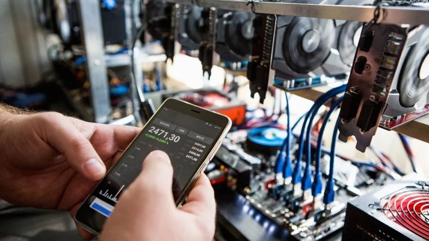 Criptomonedas: cuál es el impacto ambiental de la actividad y qué alternativas se proponen