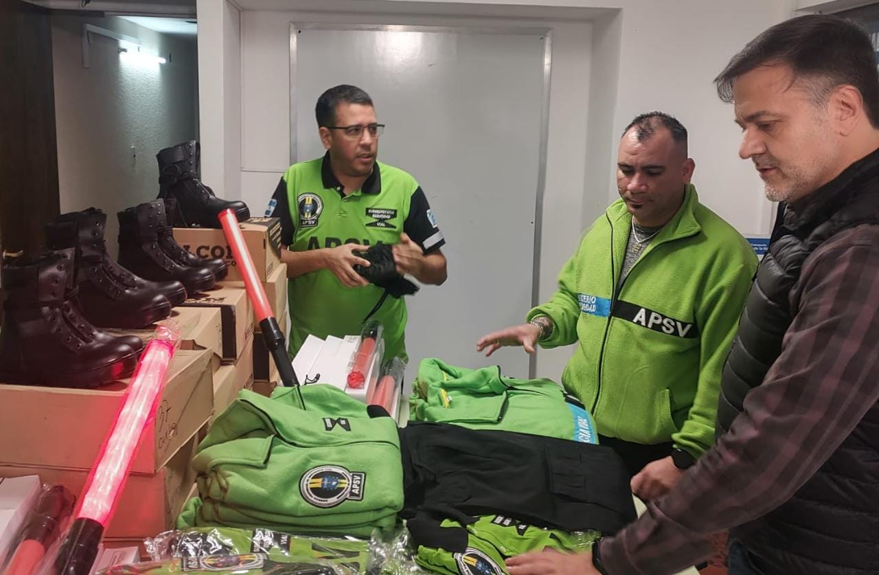 Plan Invernal: La Agencia Provincial de Seguridad Vial recibió nuevos uniformes y equipamiento para fortalecer las tareas en las rutas