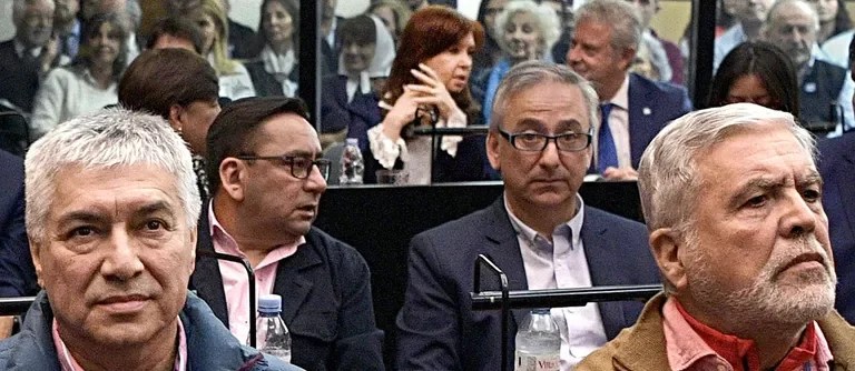 La UIF pidió absolver a Cristina Kirchner y los otros acusados en la causa Obra Pública en Santa Cruz
