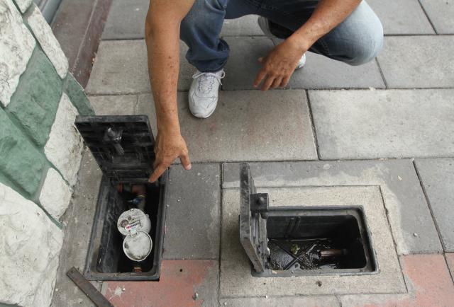 Rawson: dos imputados van a juicio por robo de medidores de agua y llaves reguladoras