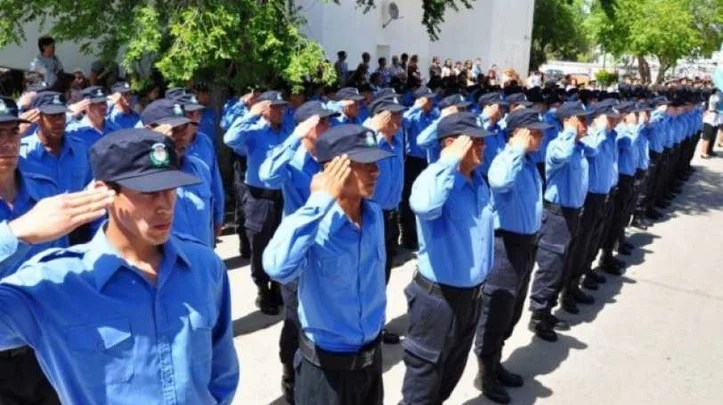 Aumento para la tropa: El Gobierno acordó mejora salarial del 15% para la Policía del Chubut