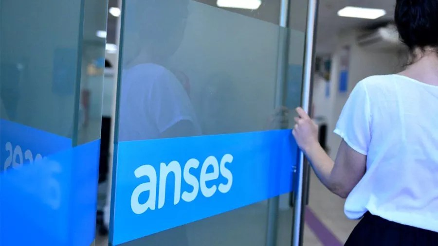Anses paga ingresos extra de agosto: quienes lo cobran y cuáles son los montos